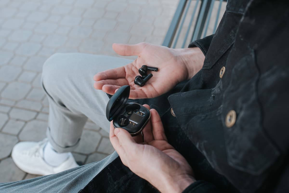 Concept Bezdrátová sluchátka SoundJoy True Wireless TW8010 black - náhled 5