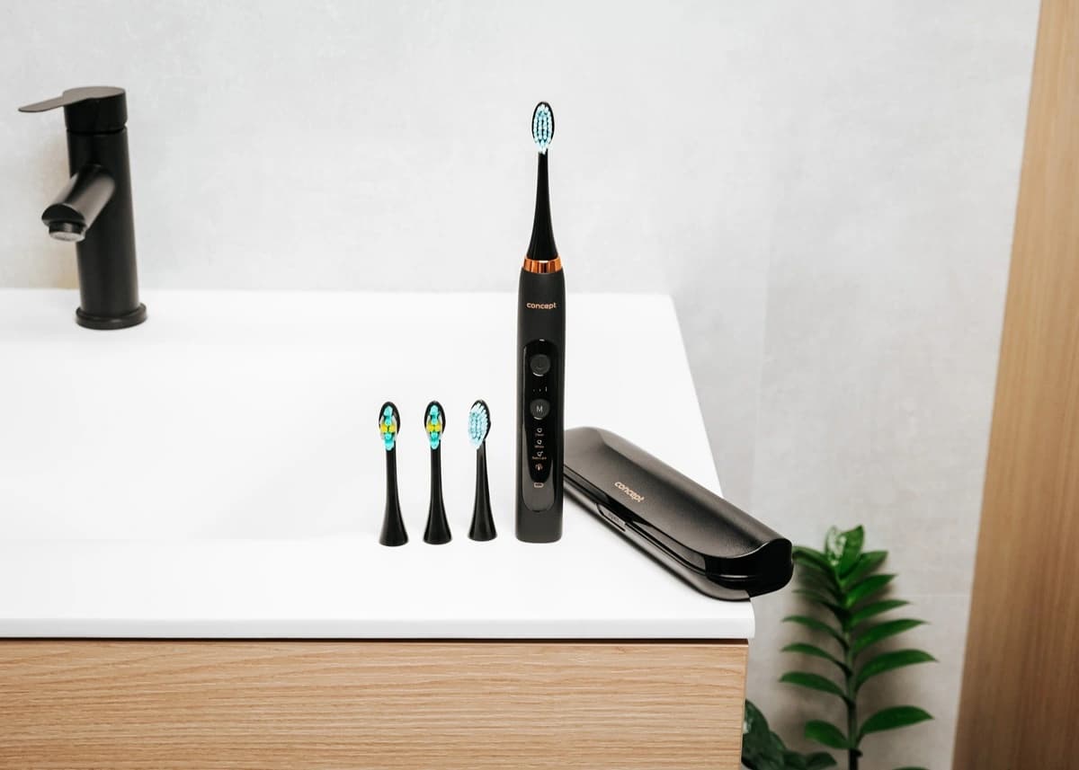 Concept Sonický zubní kartáček s cestovním pouzdrem PERFECT SMILE, black ZK7011 - náhled 2